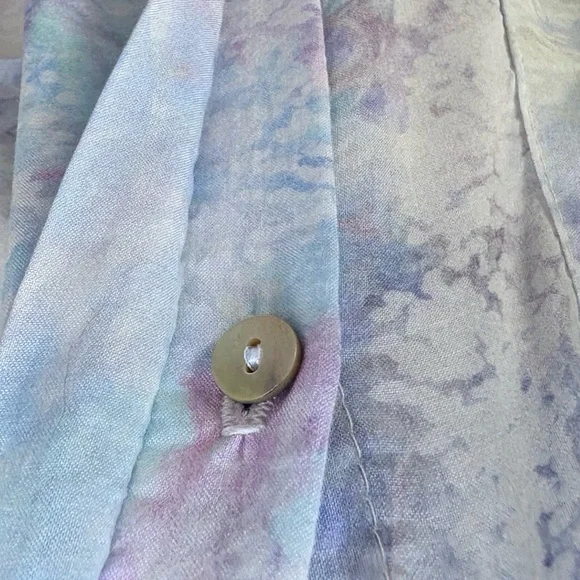 NWT Anthropologie Cloth & Stone Bess Tie-Dye Buttondown Lightweight Shirt , L - Picture 8 of 9